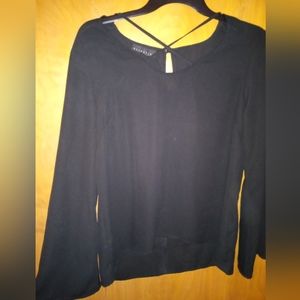 Long sleeved flowy criss crossed neck design shirt